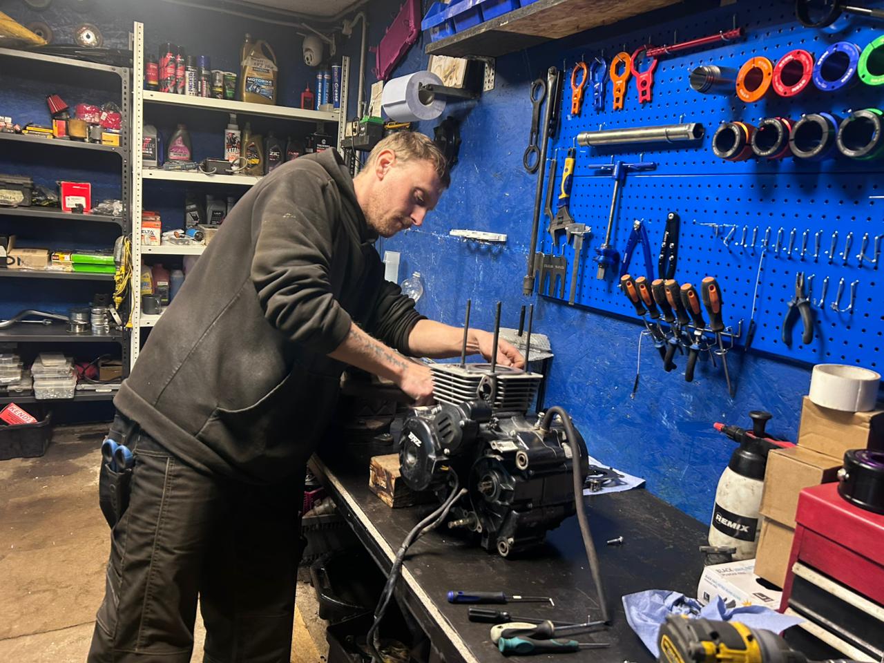 Yamaha Motosiklet gaz verince bağırıyor gitmiyor sorunu